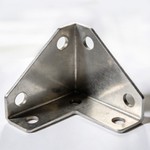 Grans cantoneres metàl·liques